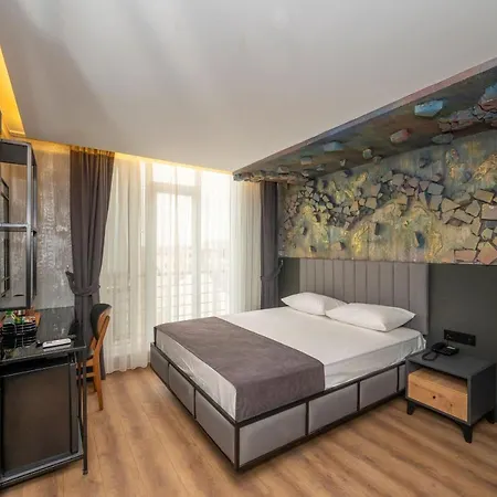 Continental Airport Hotel 3*