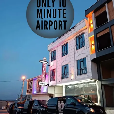 Continental Airport מלון 3*