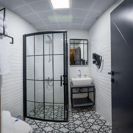 Continental Airport Hotell 3*