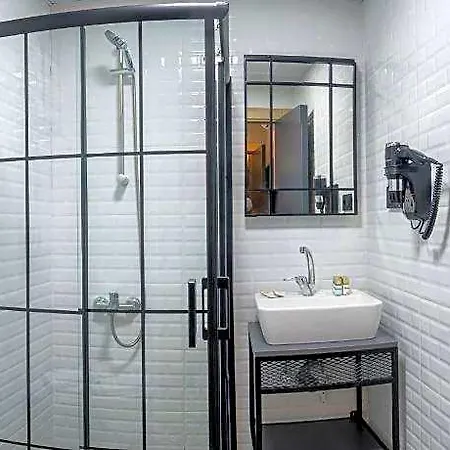 Bed & Breakfast Continental Airport 3*