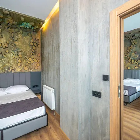 Continental Airport B&B
