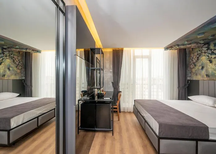 Continental Airport 3*