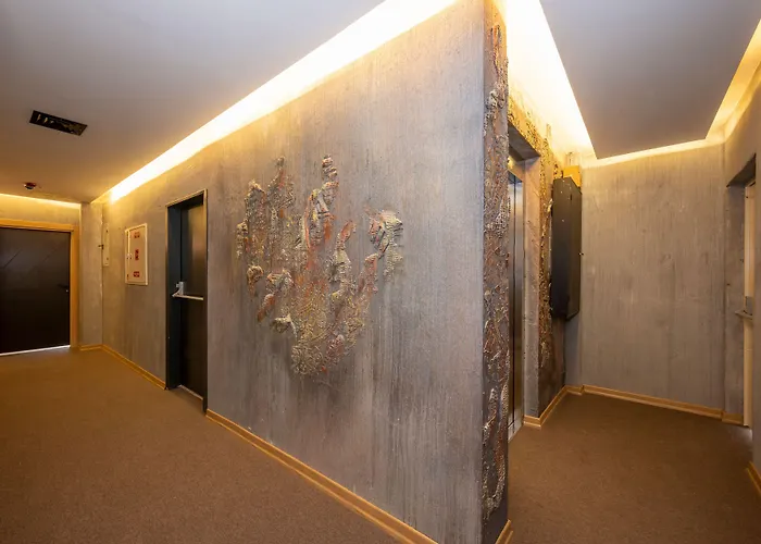 Continental Airport Hotel 3*